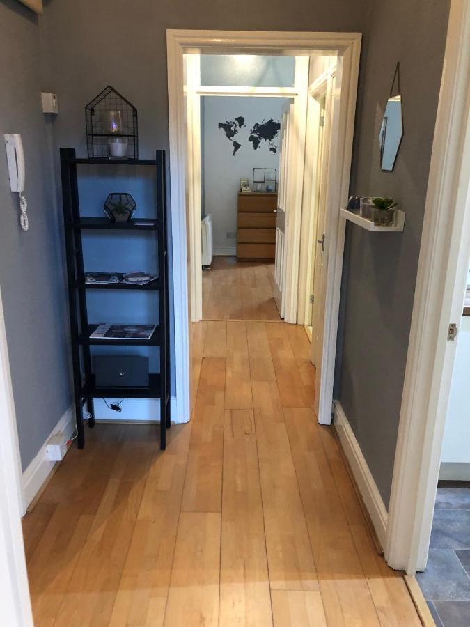 Stylish Apartment With Secure Parking Close To City 切斯特 外观 照片
